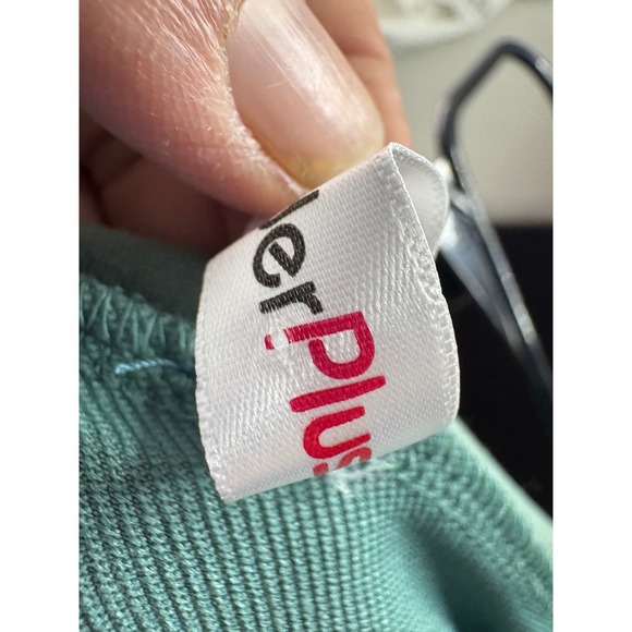 Harley Davidson Motorcycles Cropped T Shirt Green Womens Size Medium Raw Hem - Picture 5 of 6